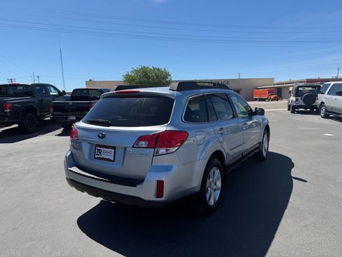 Used 2013 Subaru Outback 2.5i Premium AWD/4WD image 5