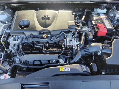 Used 2020 Toyota Camry SE image 29