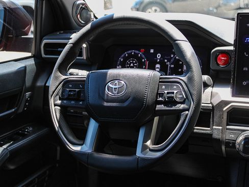 Certified 2026 Toyota 4Runner TRD Off-Road Premium AWD/4WD image 17