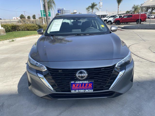 Used 2024 Nissan Sentra SV FWD image 3