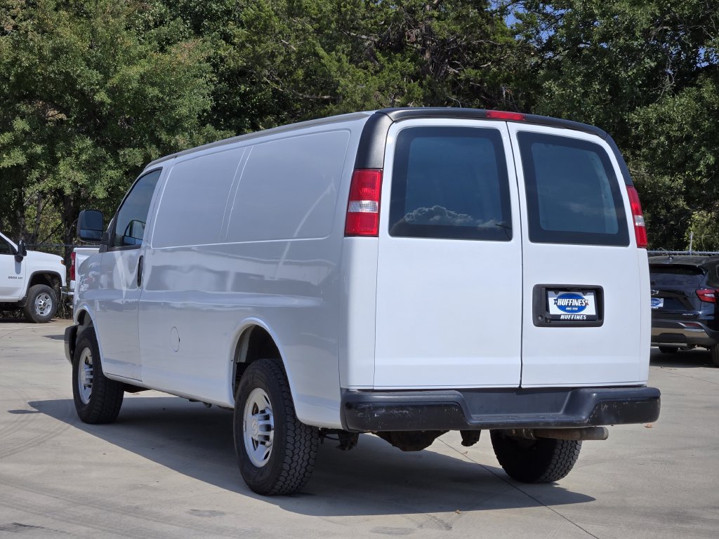 Used 2019 Chevrolet Express 2500 RWD image 5