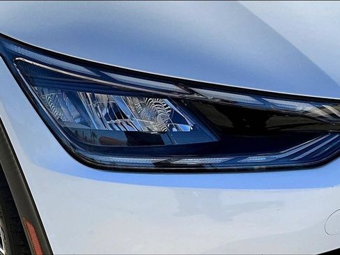 Used 2024 Kia EV6 Light RWD image 28