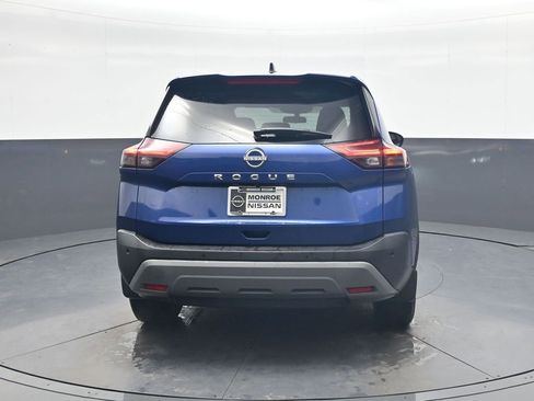 Used 2022 Nissan Rogue S image 6