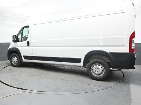 Used 2024 RAM ProMaster 2500 w/ Convenience Group FWD image 4