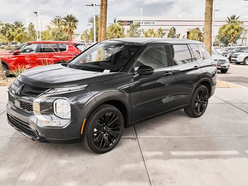New 2026 Mitsubishi Outlander LE FWD image 4
