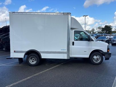 New 2024 GMC Savana 3500 w/ Power Convenience Package