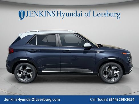 New 2026 Hyundai Venue SEL FWD image 3