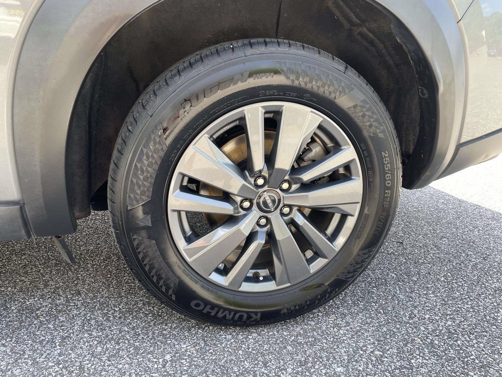 Used 2025 Nissan Pathfinder SV FWD image 10