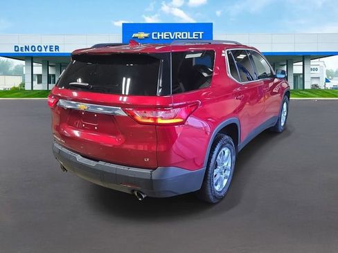 Used 2021 Chevrolet Traverse LT image 5