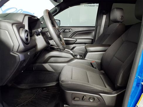 Used 2023 Chevrolet Colorado Trail Boss w/ Technology Package image 8