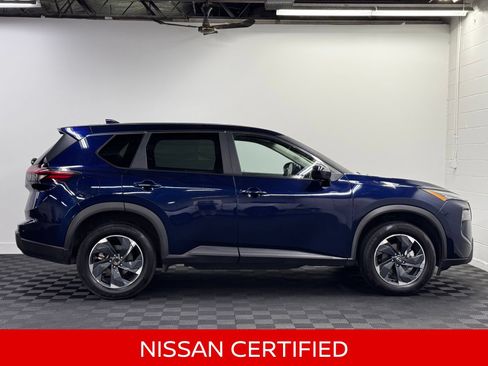 Certified 2025 Nissan Rogue SV AWD/4WD image 5