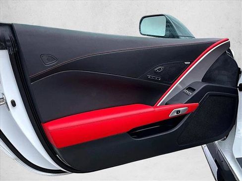 Used 2019 Chevrolet Corvette Z06 RWD image 16