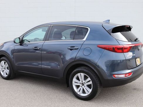 Used 2017 Kia Sportage LX image 3