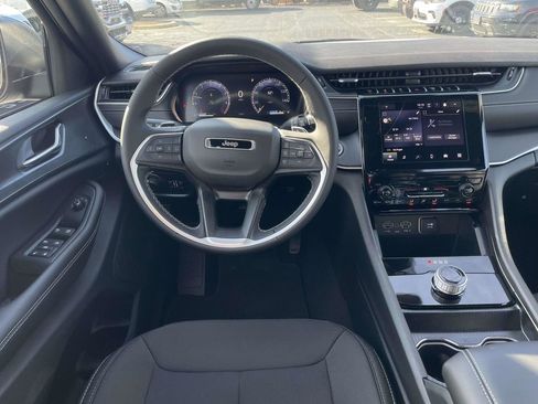 New 2025 Jeep Grand Cherokee Laredo X image 11