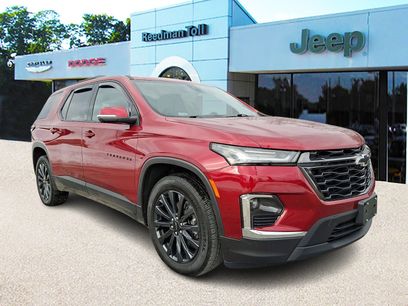 Used 2023 Chevrolet Traverse RS