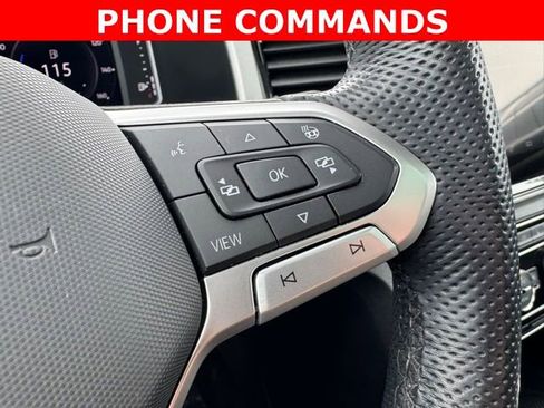 Used 2022 Volkswagen Atlas Cross Sport SEL R-Line AWD/4WD image 28