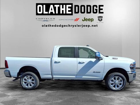 New 2026 RAM 2500 Laramie AWD/4WD image 30