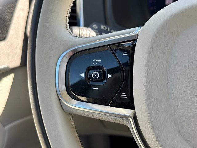 Certified 2023 Volvo XC90 B6 Ultimate w/ Protection Package AWD/4WD image 28