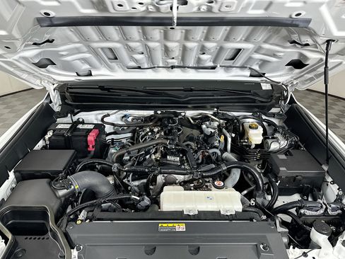 Used 2025 Toyota Tacoma TRD Off-Road image 31