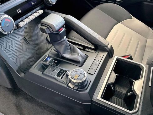 Certified 2025 Toyota Tacoma TRD Off-Road image 19