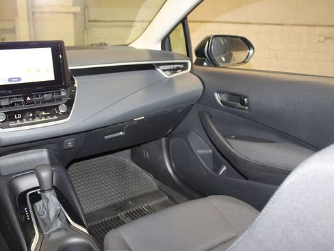 Used 2024 Toyota Corolla LE FWD image 27