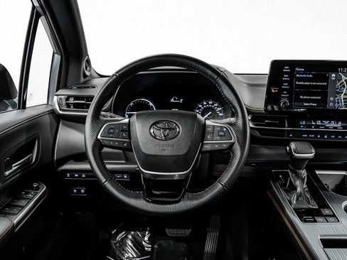 Used 2021 Toyota Sienna XSE image 24