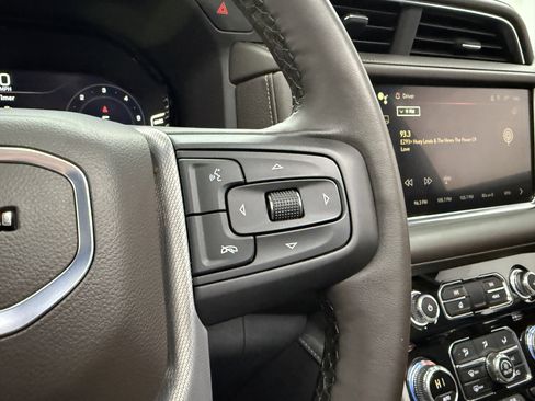 Used 2024 GMC Yukon Denali image 19