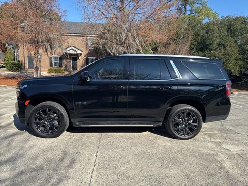 Used 2024 Chevrolet Tahoe LT w/ Luxury Package image 2