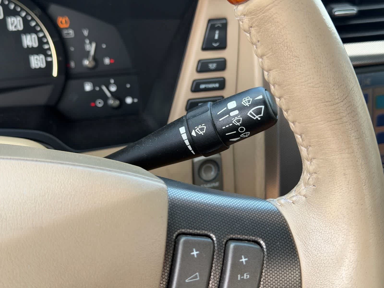 Used 2007 Cadillac XLR RWD image 15