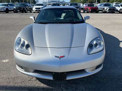 Used 2008 Chevrolet Corvette Coupe w/ Preferred Equipment Group RWD image 2