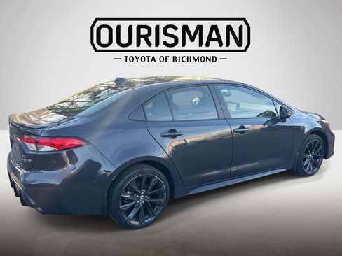 Certified 2024 Toyota Corolla SE w/ Convenience Package image 3