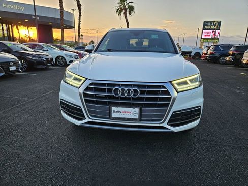 Used 2018 Audi Q5 2.0T Premium Plus w/ Premium Plus Package AWD/4WD image 2