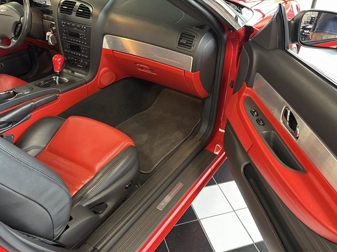 Used 2002 Ford Thunderbird RWD image 19