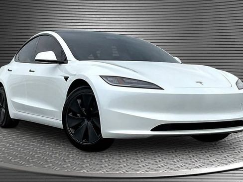 Used 2025 Tesla Model 3 Long Range AWD/4WD image 3
