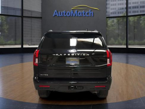 Used 2025 Ford Expedition Active AWD/4WD image 10