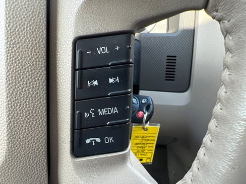 Used 2010 Ford Escape XLT FWD image 19