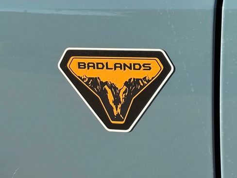 Used 2022 Ford Bronco Badlands AWD/4WD image 8