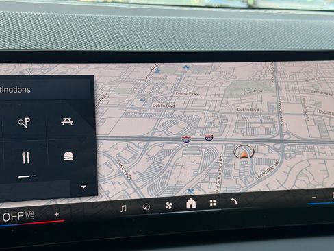 Used 2025 BMW X3 xDrive30i w/ Premium Package image 24