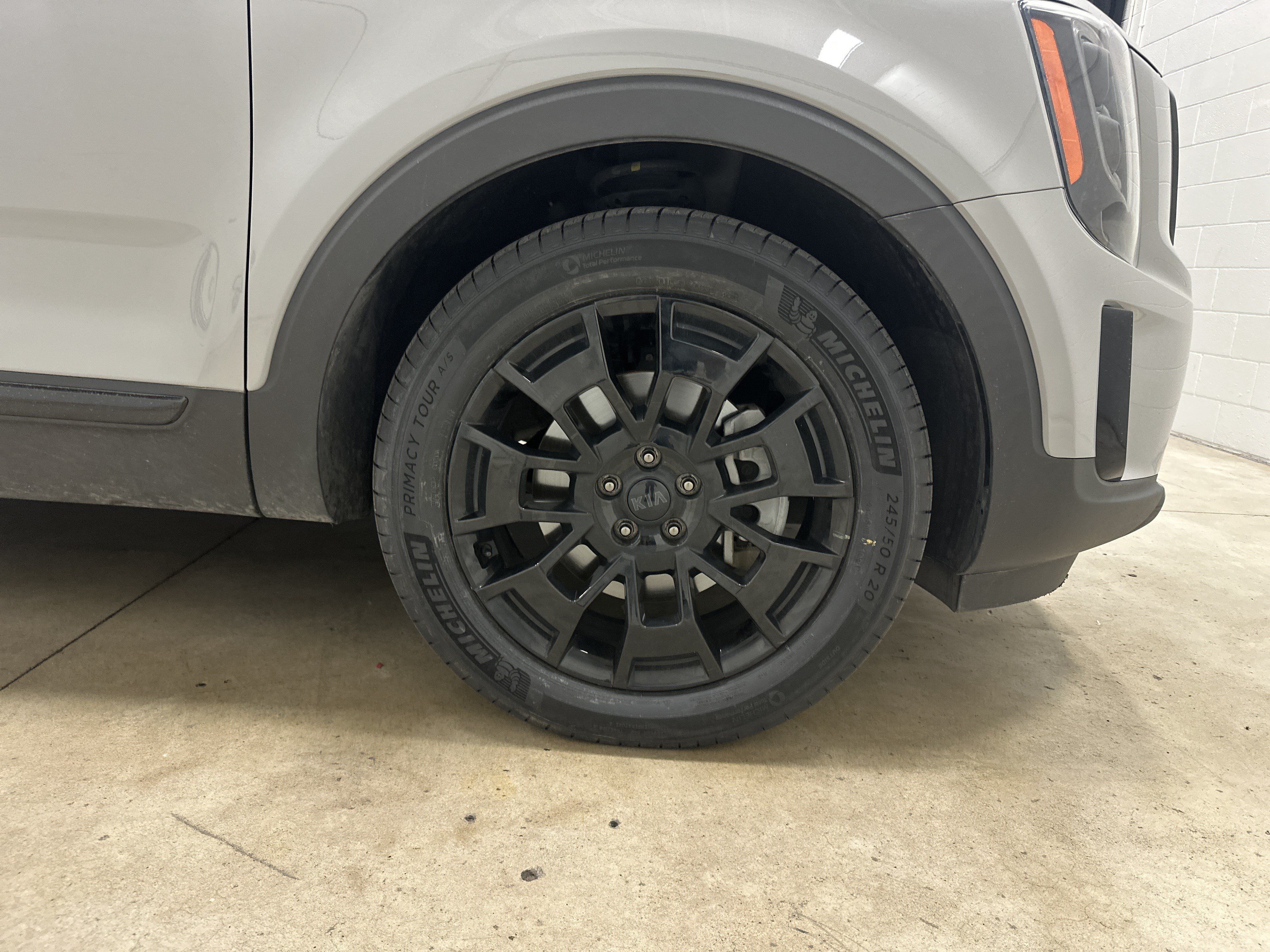 Used 2021 Kia Telluride EX w/ EX Premium Package AWD/4WD image 16