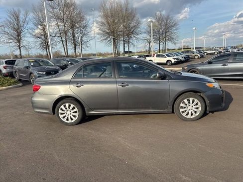 Used 2012 Toyota Corolla LE image 9