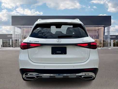 Used 2023 Mercedes-Benz GLC 300 4MATIC image 5