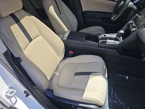 Used 2018 Honda Civic Touring image 17