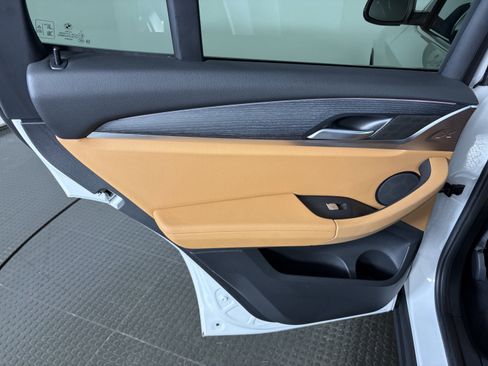 Used 2024 BMW X3 xDrive30i w/ Premium Package w/ZPA AWD/4WD image 16