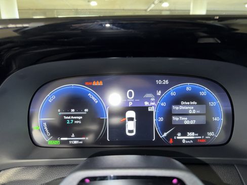 Used 2025 Toyota Crown Limited image 23