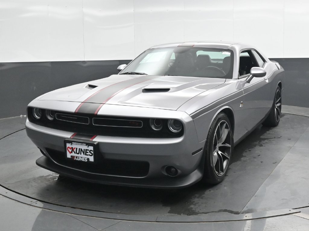 Used 2016 Dodge Challenger R/T Scat Pack RWD image 6