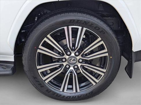 New 2025 Lexus LX 700h Luxury image 9