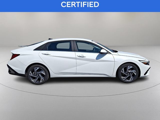 Used 2025 Hyundai Elantra SEL FWD image 7