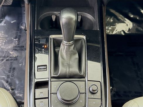 Used 2022 MAZDA CX-30 AWD 2.5 S w/ Premium Package image 17