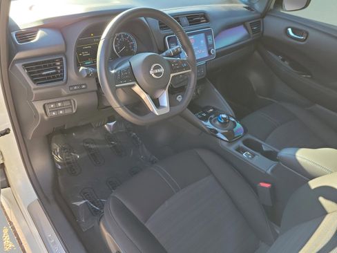 Certified 2024 Nissan Leaf SV Plus image 17