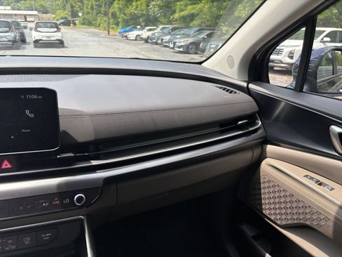 Used 2026 Kia Carnival FWD image 33